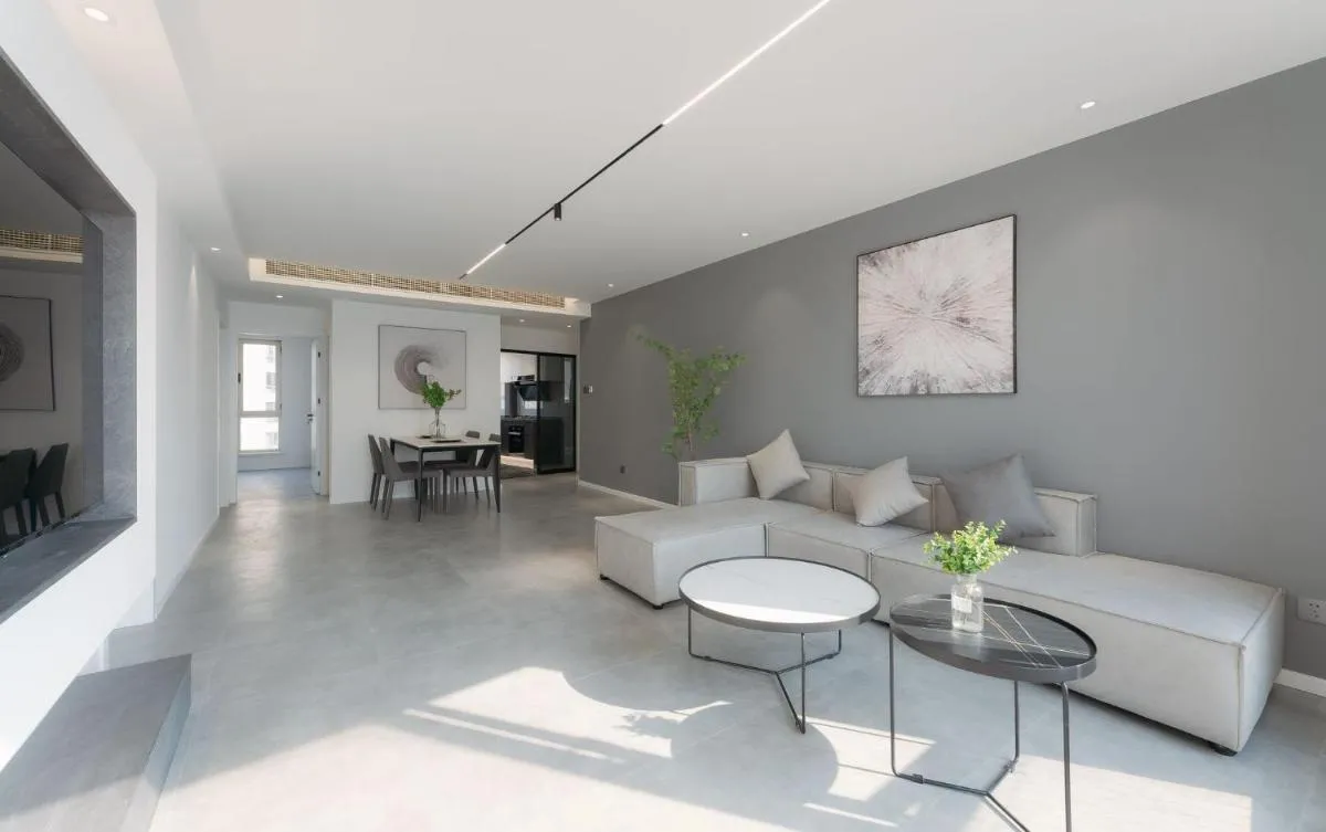 Image of Brand New Apartment The Bund Nanjing Road Xintiandi Cheng Huangmiao Large Flat Warm and Sunny Three Rooms 100m from Metro Station