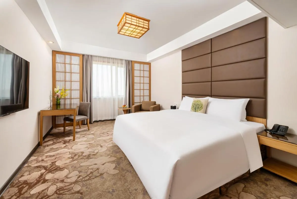 Image 6 of GuangDong Hotel Shanghai