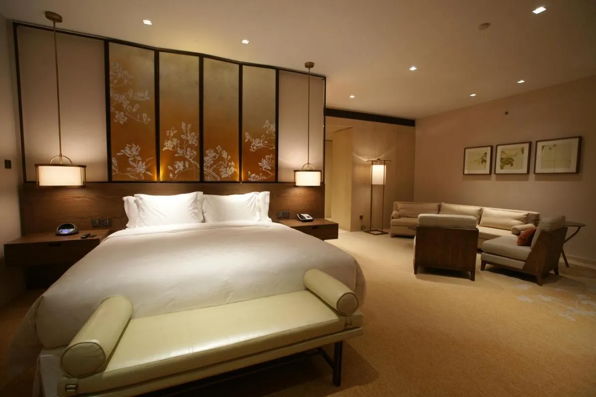 Image 2 of HUALUXE Shanghai Twelve At Hengshan, an IHG Hotel
