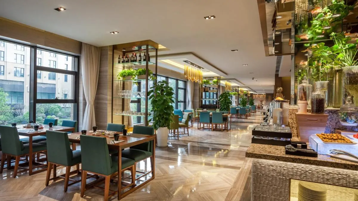 Image 4 of Holiday Inn Shanghai Hongqiao, an IHG Hotel
