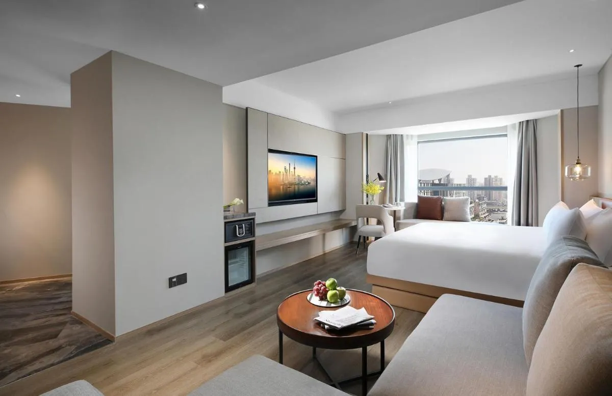 Image 1 of Holiday Inn Shanghai Huaxia, an IHG Hotel – overlooking city scenery at Sky View Restaurant