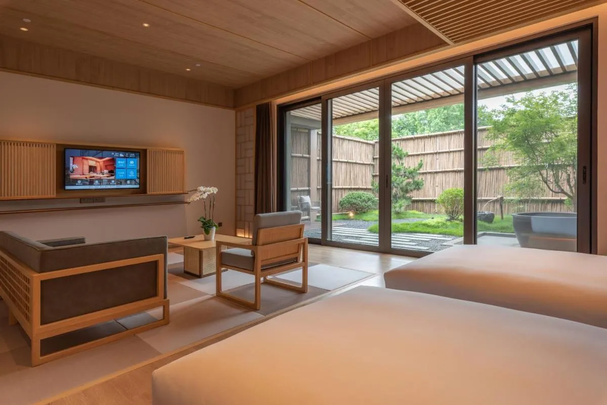 Image 1 of Hyakumangoku Onsen Hotel