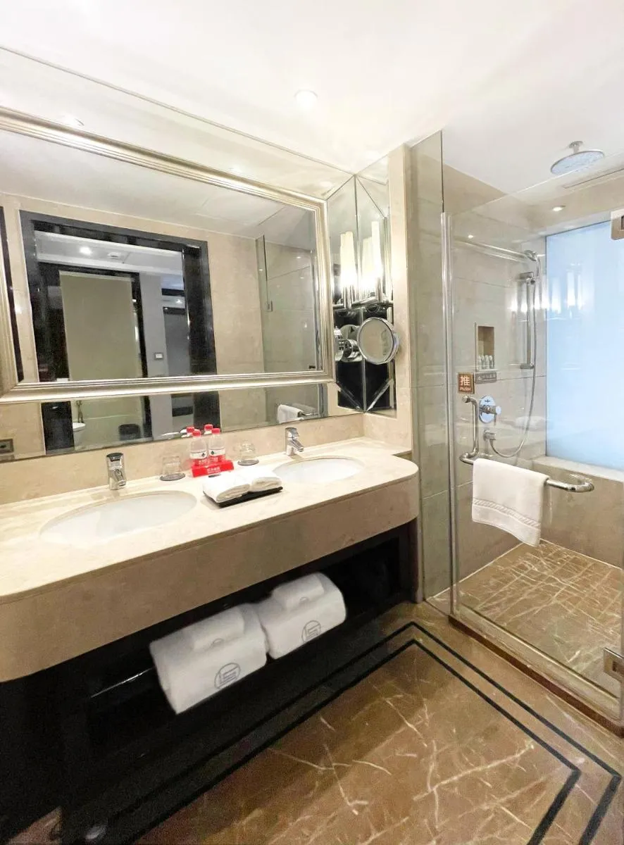 Image 3 of Lv Shou Hotel