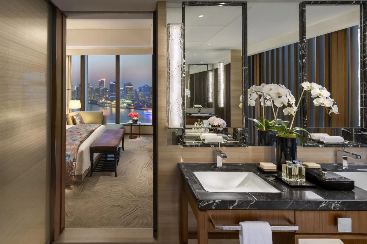 Image 1 of Mandarin Oriental Pudong, Shanghai -Neighbor to the Iconic Oriental Pearl Tower, Offering a Serene Riverfront Retreat