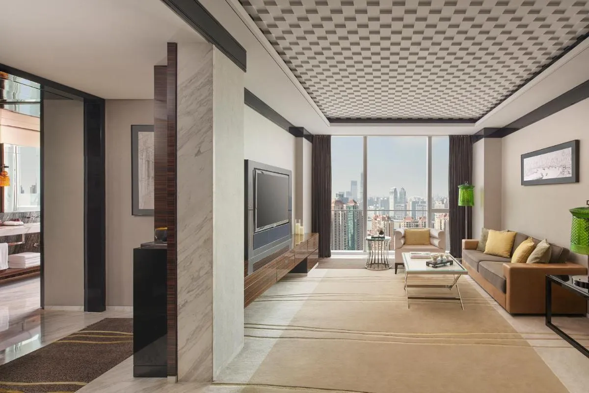 Image 4 of Regent Shanghai Pudong – Complimentary first round minibar per stay – including a bottle of wine – enjoy the internet without any pressure