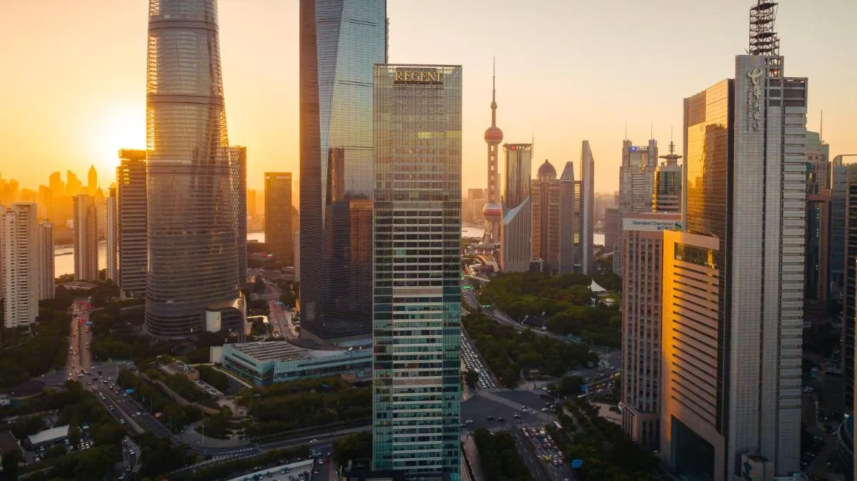 Image of Regent Shanghai Pudong – Complimentary first round minibar per stay – including a bottle of wine – enjoy the internet without any pressure