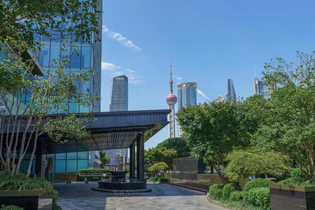 Image 5 of Regent Shanghai Pudong – Complimentary first round minibar per stay – including a bottle of wine – enjoy the internet without any pressure