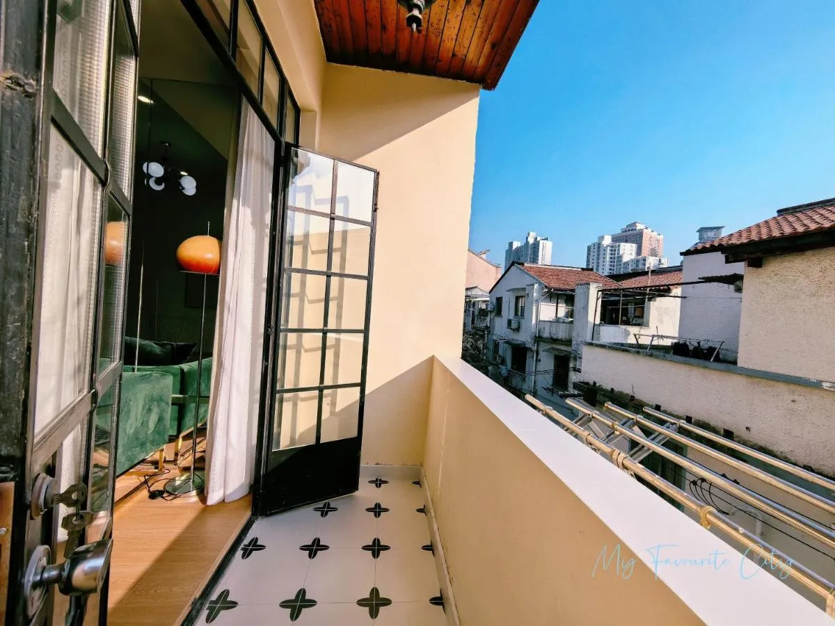 Image 5 of Shanghai Hills & Zinn Sunshine BnB with Balcony Near Metro Line1 Changshu rd