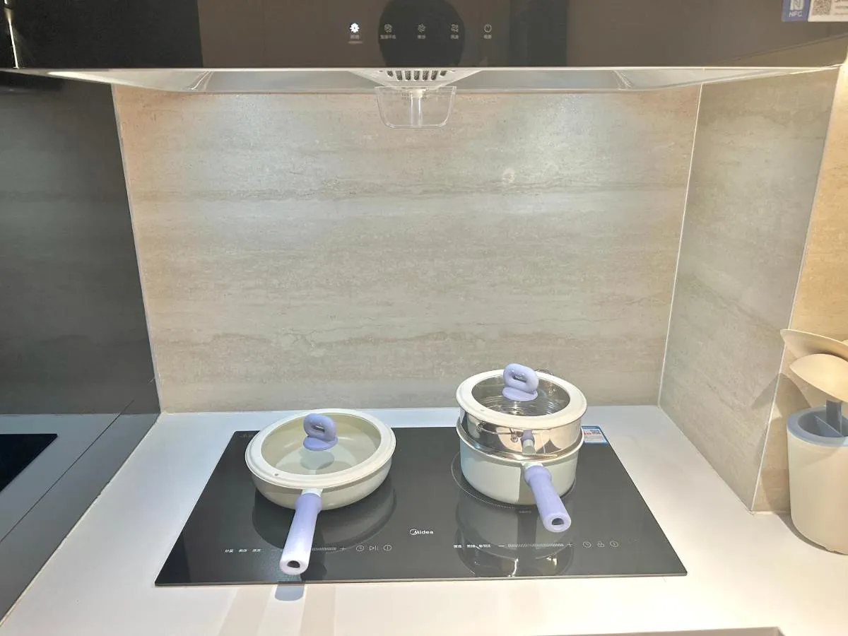 Image 2 of ZHome-Count luxury apartment