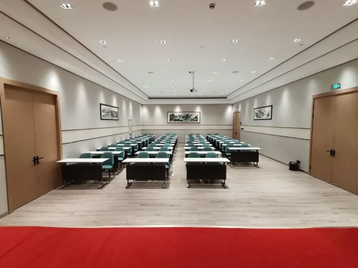 Image 6 of Atour Hotel Lingang New Town