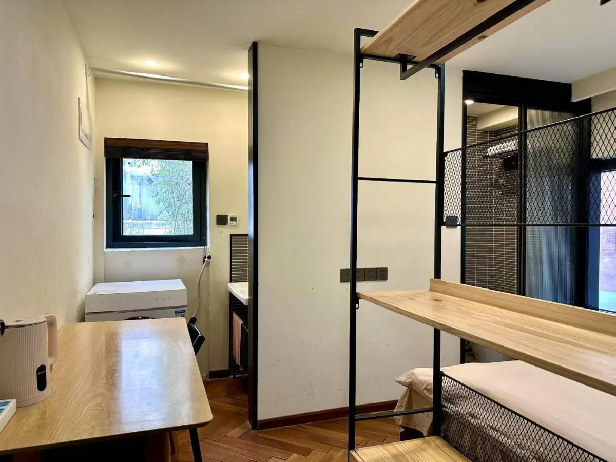 Image 4 of Book and Bed – Xujiahui