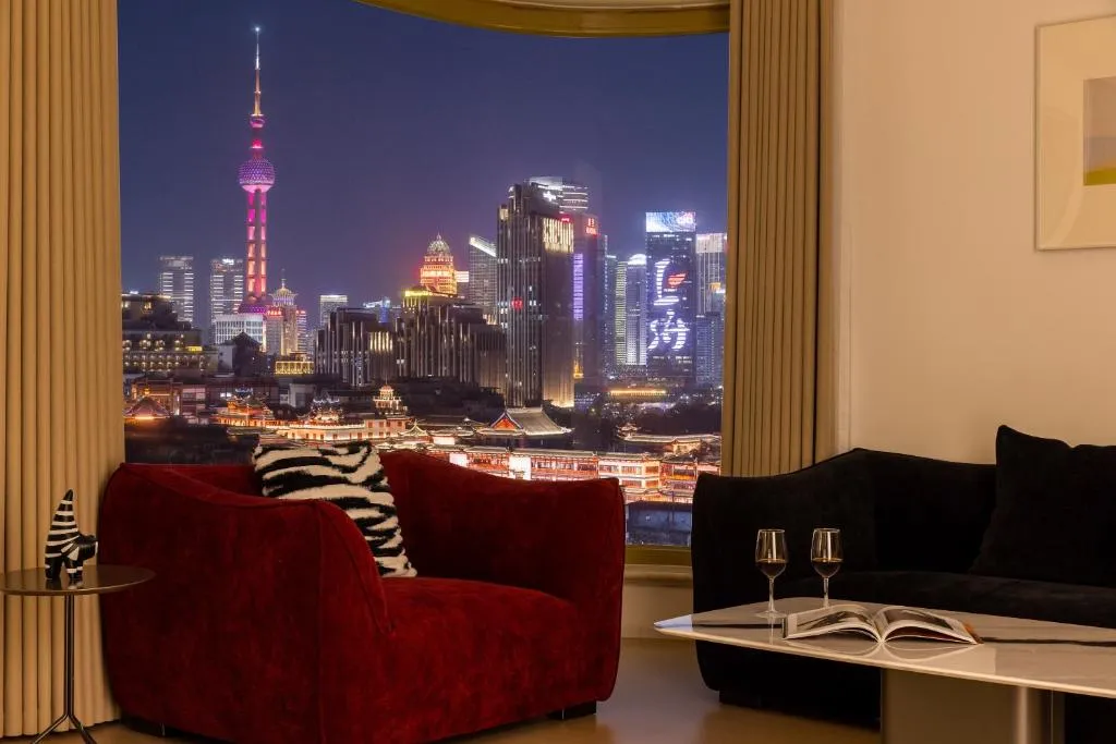 Image of Book and Bed – Yuyuan Garden