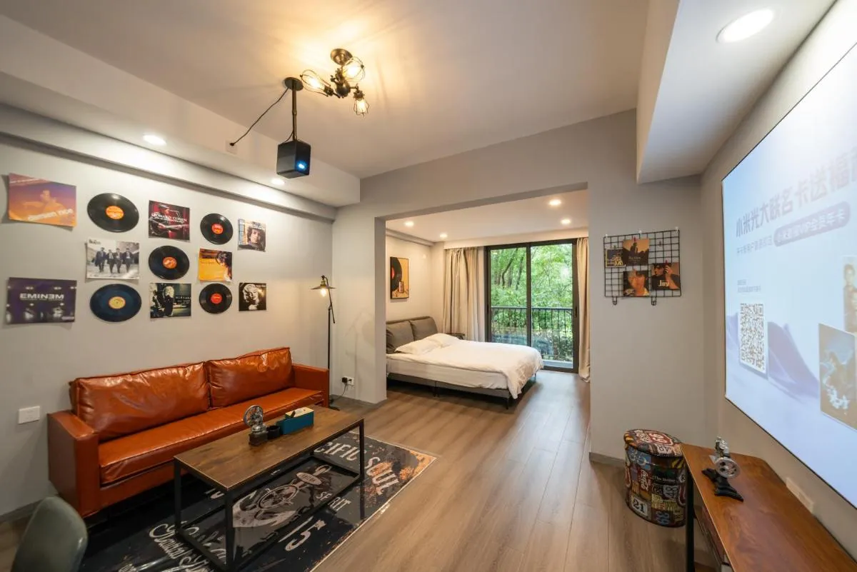 Image 1 of Cloud Expo Apartment