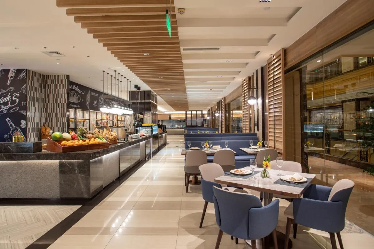 Image 5 of Crowne Plaza Shanghai Nanjing Road by IHG