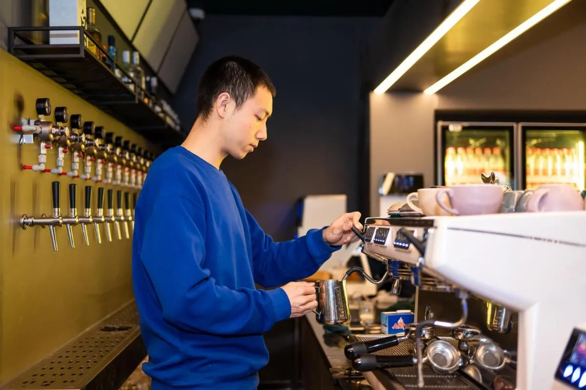 Image 6 of Dayin International Youth Hostel – Near East Nanjing Road & People’s Square & The Bund -Large Social Area -Bar -Café -Gym -Free Laundry Luggage Storage -24H Front Desk -English Service