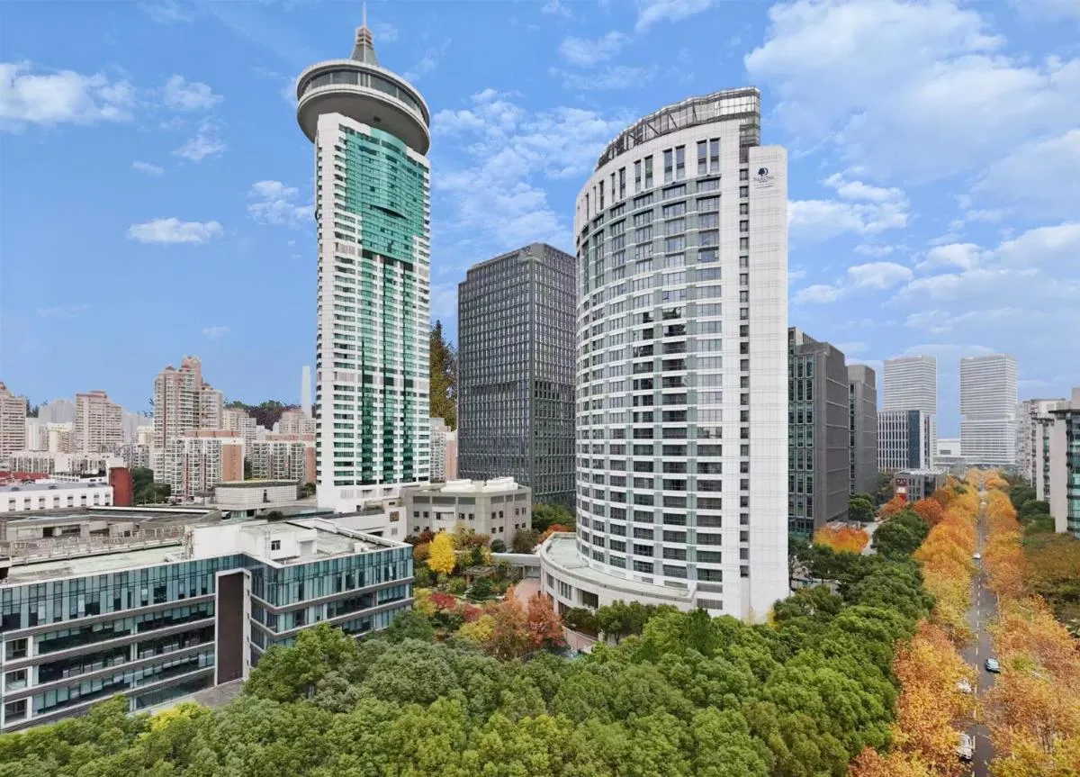 Image 6 of DoubleTree by Hilton Shanghai Pudong – Present welcome cookie