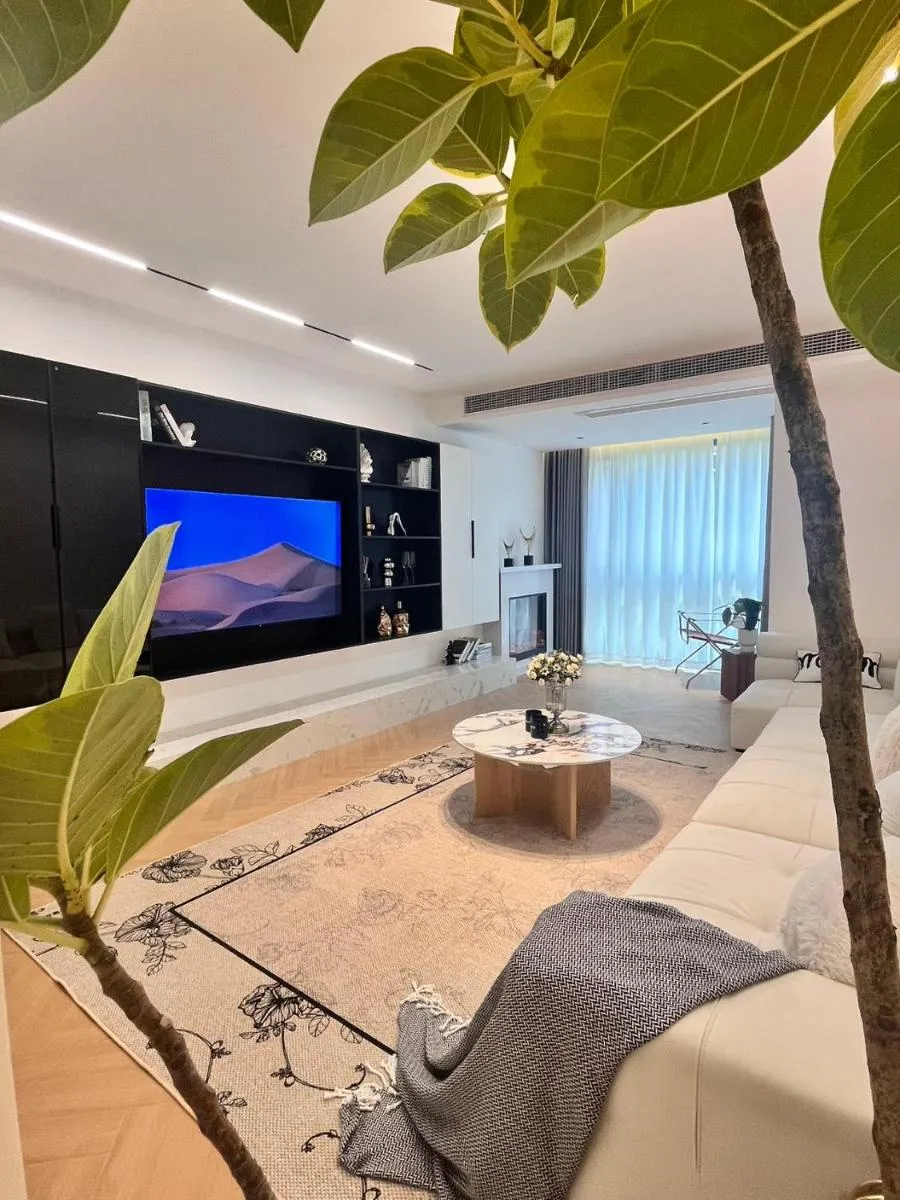 Image 5 of Eastern Hub – Bund Branch Designer Open Kitchen Super Large Sofa Deluxe Three Room