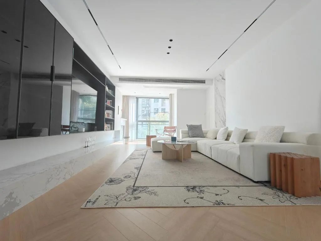 Image of Eastern Hub – Bund Branch Designer Open Kitchen Super Large Sofa Deluxe Three Room