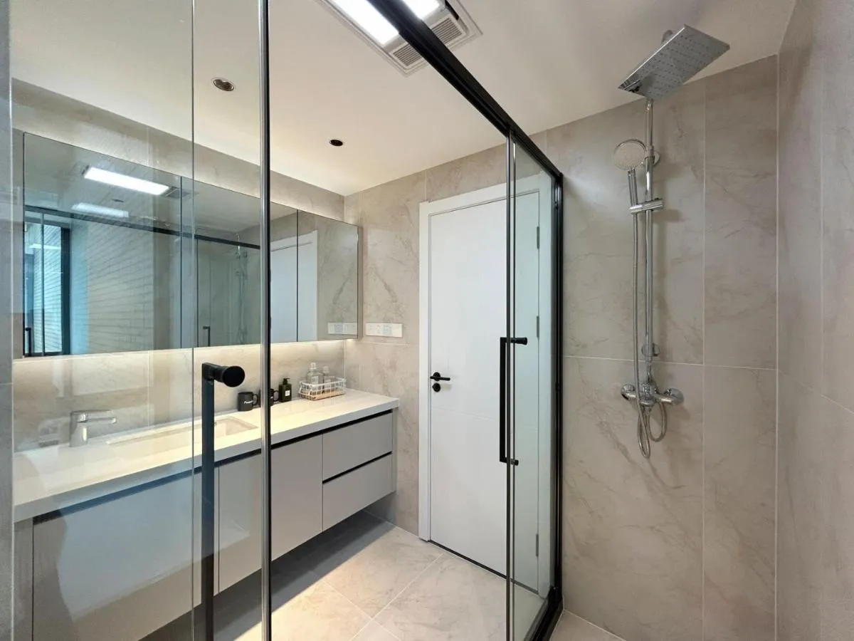 Image 2 of Eastern Hub – Bund Branch Superior 3bedroom Near TianZiFang&XinTianDi, Near Subway
