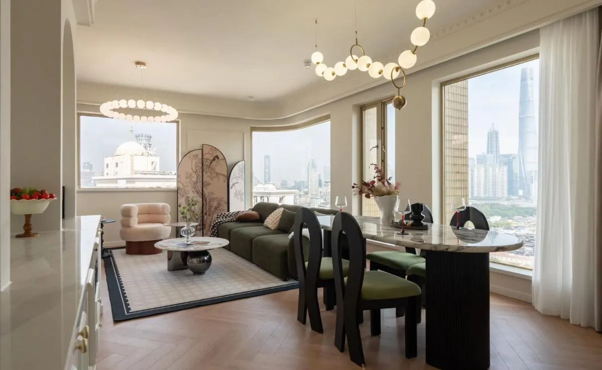 Image 4 of Eastern Hub – Bund Branch Yuyuan Garden Artistic 3bedroom with Bund View