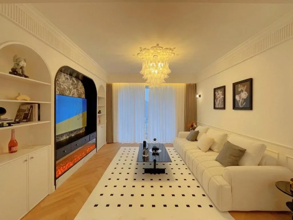 Image of Eastern Hub – Bund Branch near the Bund and Xintiandi 3 bedrooms big house