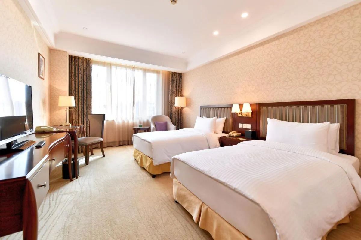 Image 1 of Evergreen Laurel Hotel, Shanghai