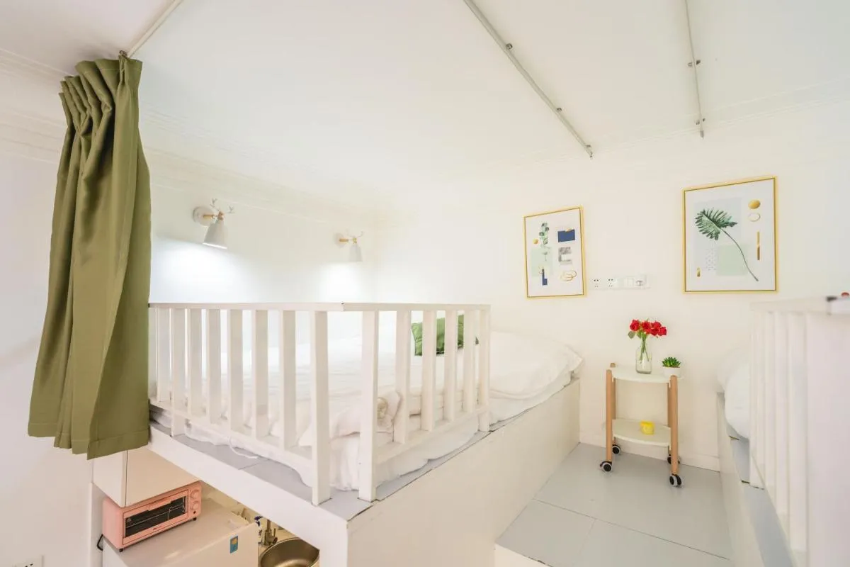 Image 1 of Hills &XING 1771 Homestay near Line1&2&13 and Shanghai People’s Square