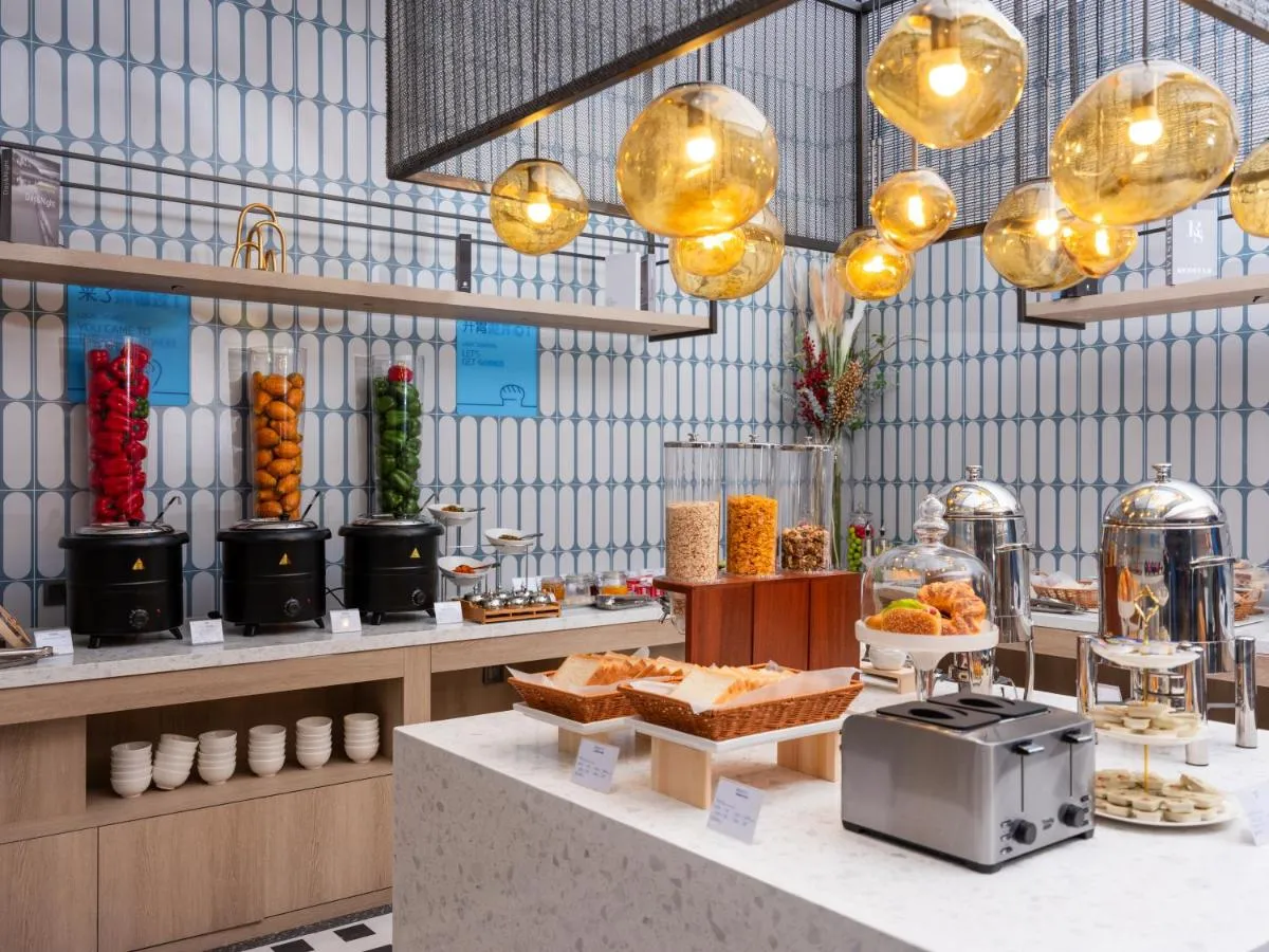 Image 2 of Holiday Inn Express Shanghai Hongqiao Linkong by IHG