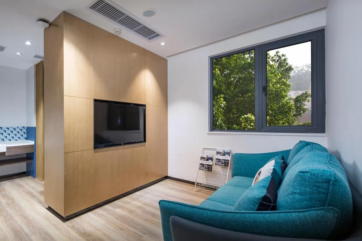 Image 4 of Holiday Inn Express Shanghai Kangqiao by IHG