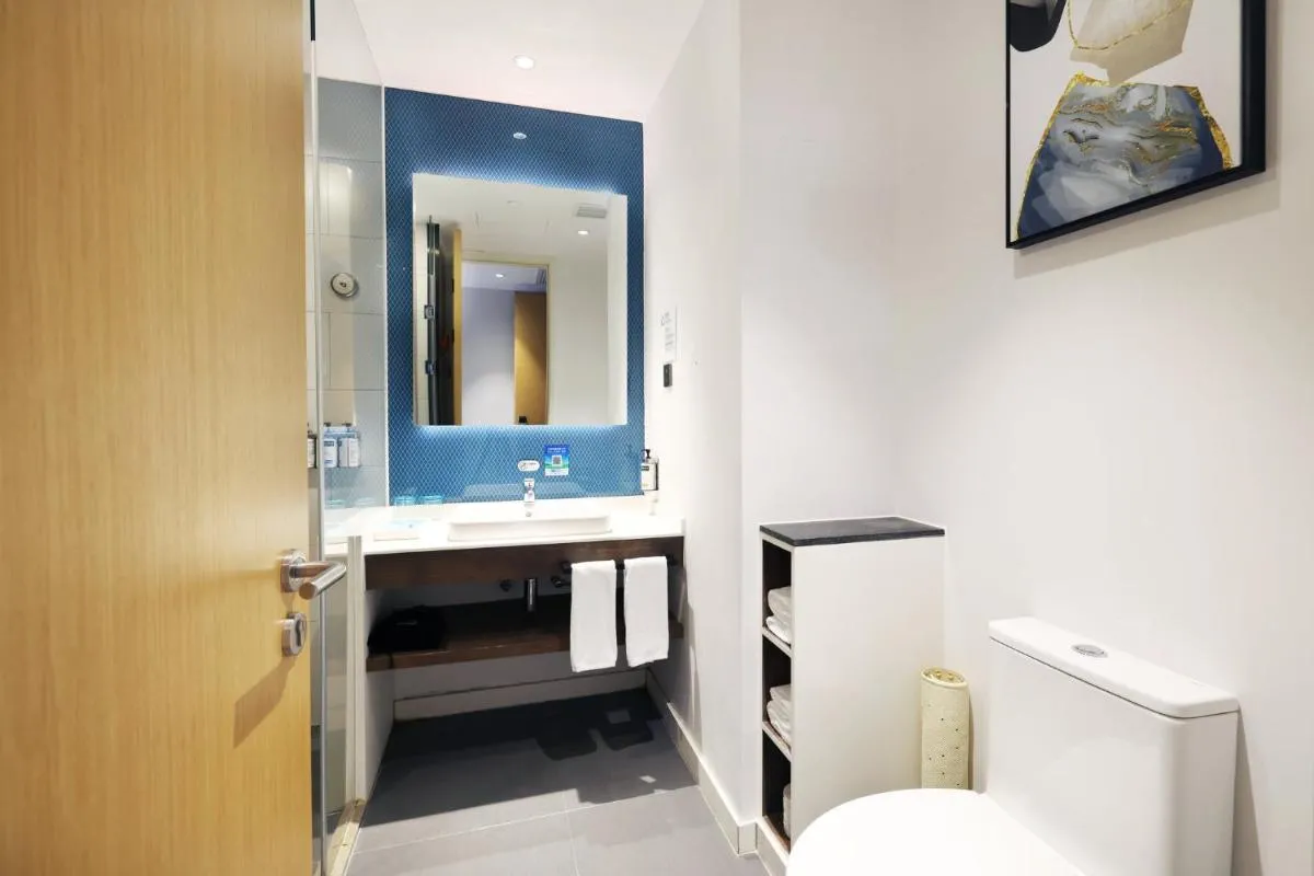 Image 2 of Holiday Inn Express Shanghai Kangqiao by IHG