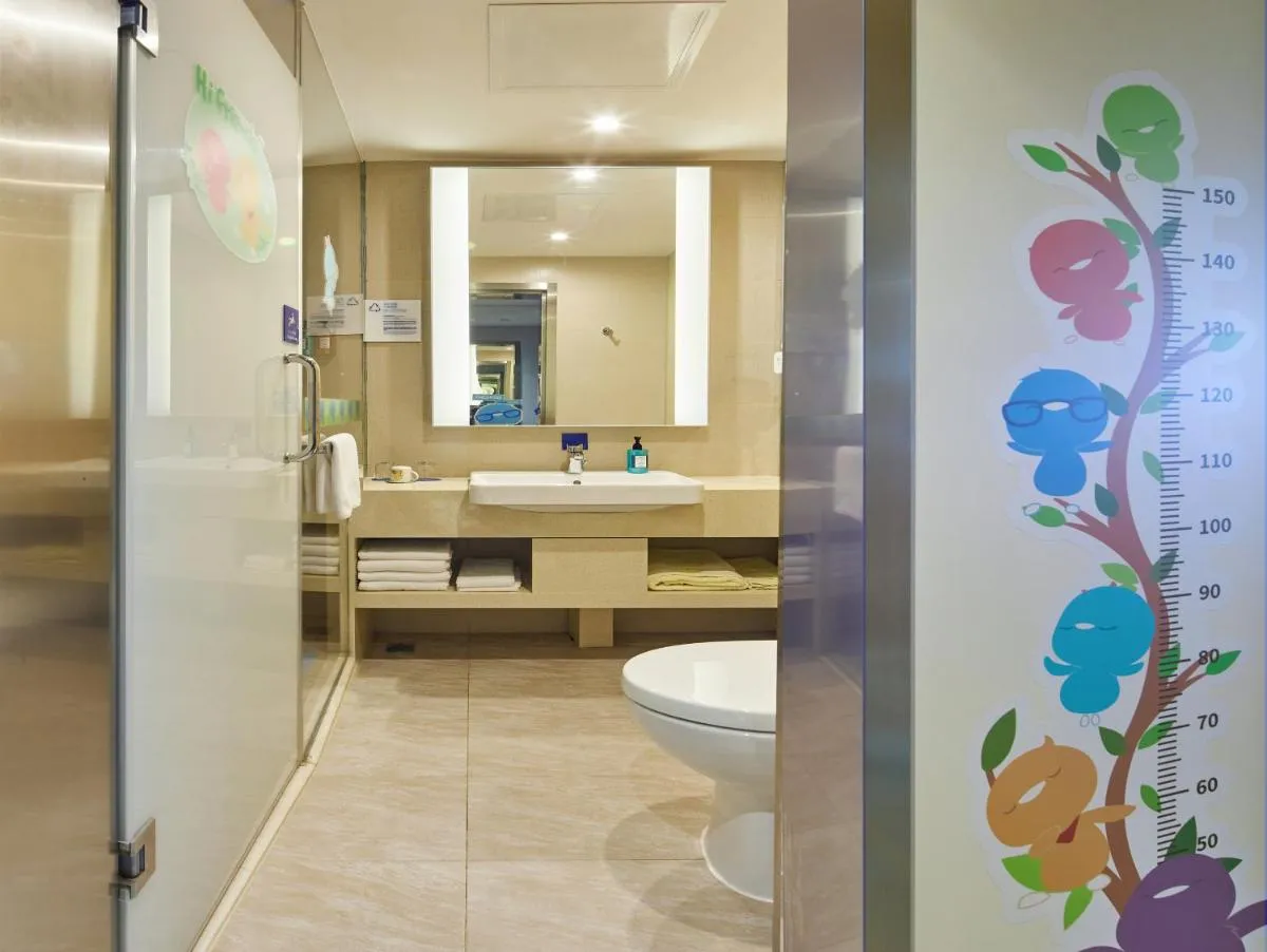 Image 2 of Holiday Inn Express Shanghai Zhenping by IHG