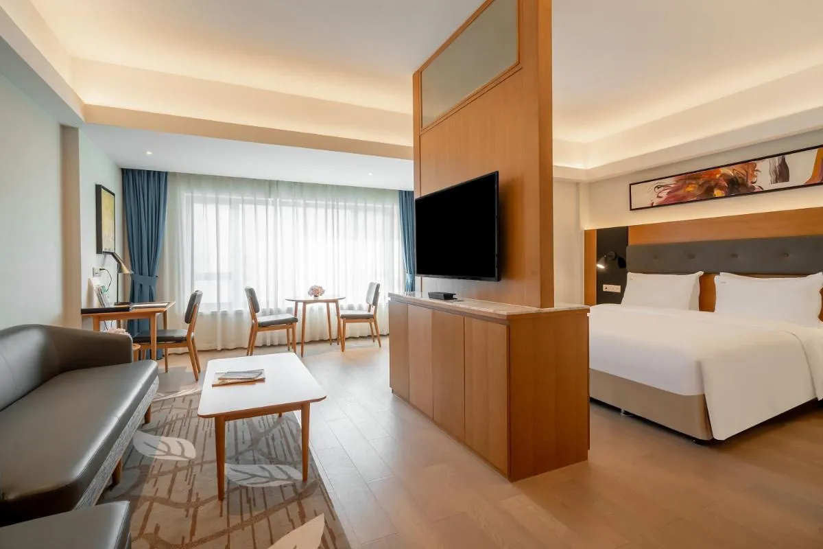 Image 4 of Holiday Inn Shanghai Hongqiao Central by IHG