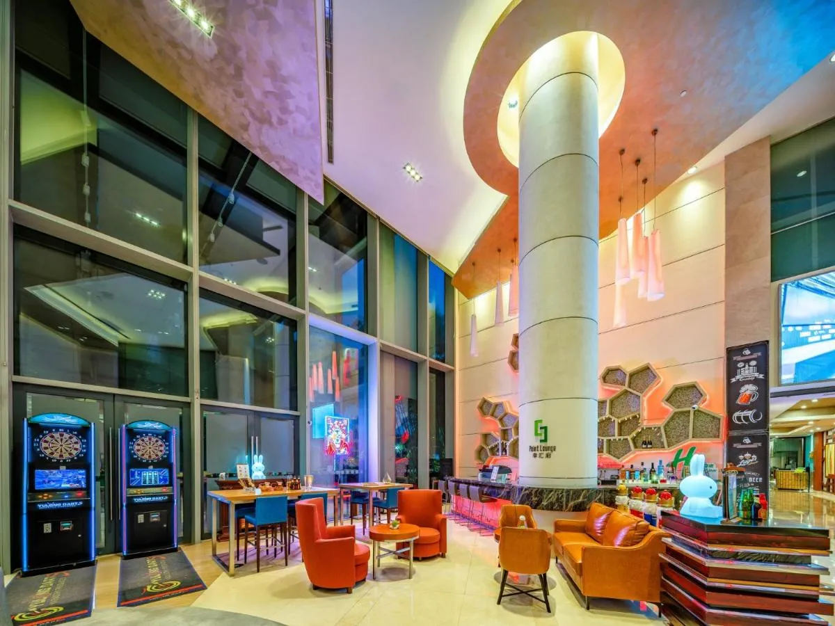 Image 5 of Holiday Inn Shanghai Pudong Kangqiao by IHG – Free shuttle bus to Disney land, Ins Swimming Pool