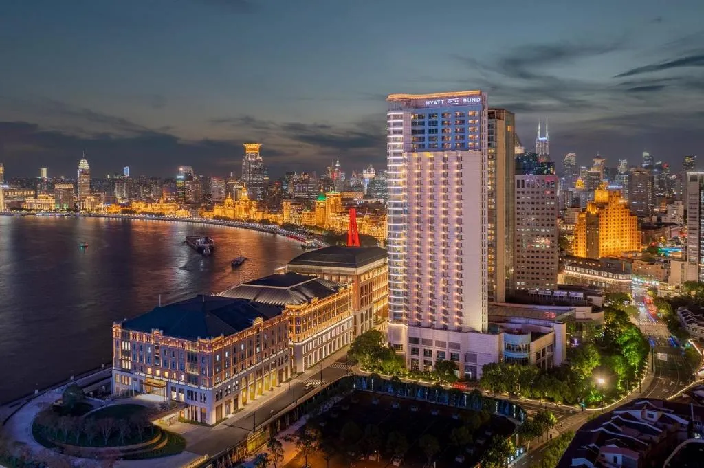Image of Hyatt on the Bund Shanghai – a Grand Hyatt hotel, most centrally located at HuangPu river banks in downtown