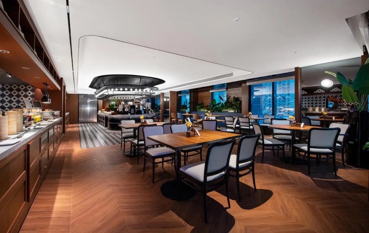Image 3 of Intercity Shanghai Lujiazui Center near Pudong South Road Subway Station- Free Minibar for First Night