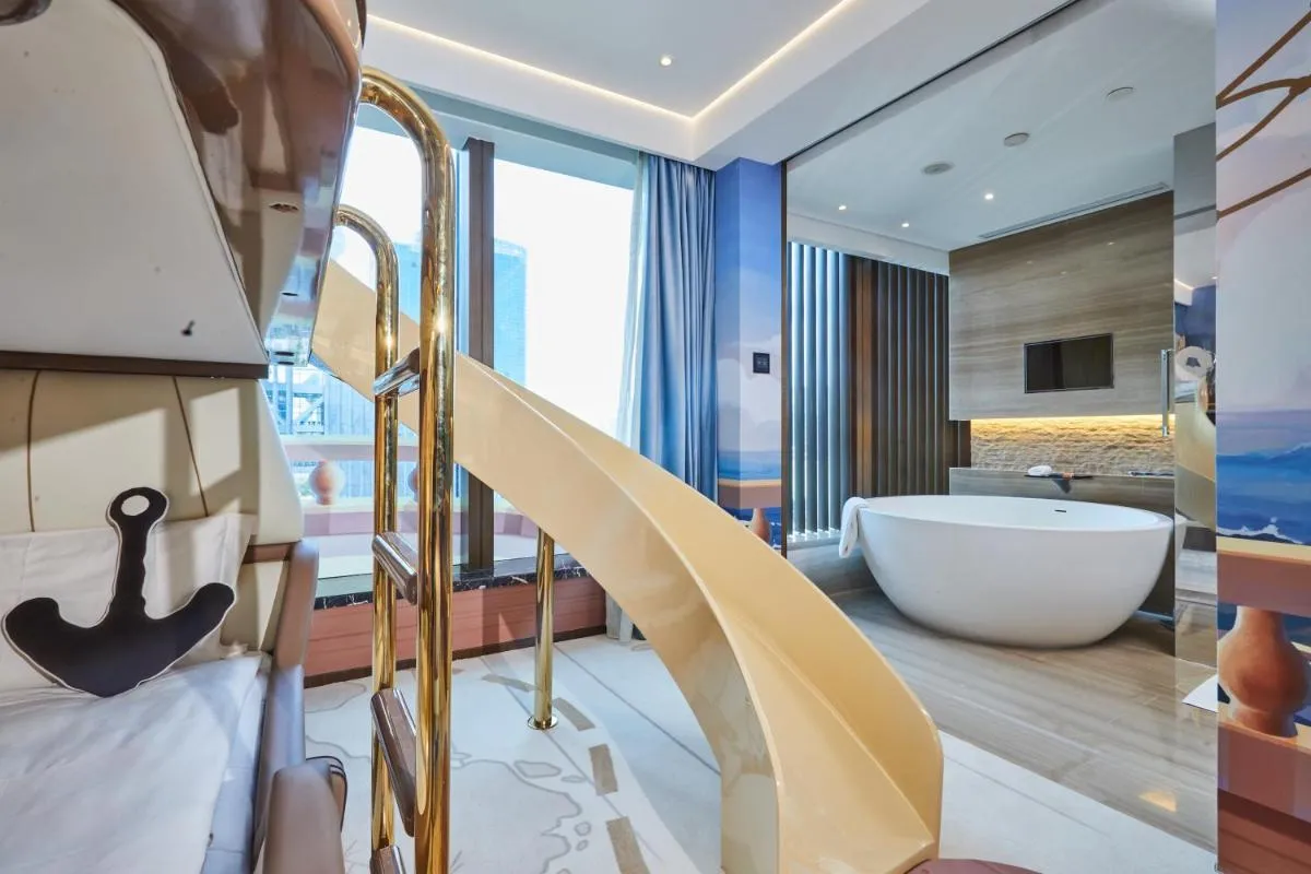 Image 2 of Mandarin Oriental Pudong, Shanghai