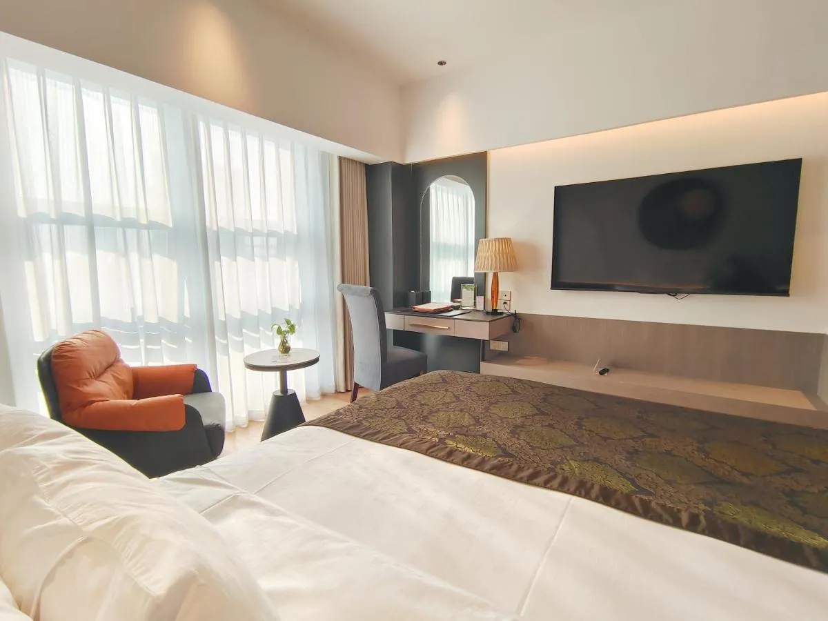 Image 1 of Merry Hotel Shanghai (Former Rendezvous Merry Hotel Shanghai)