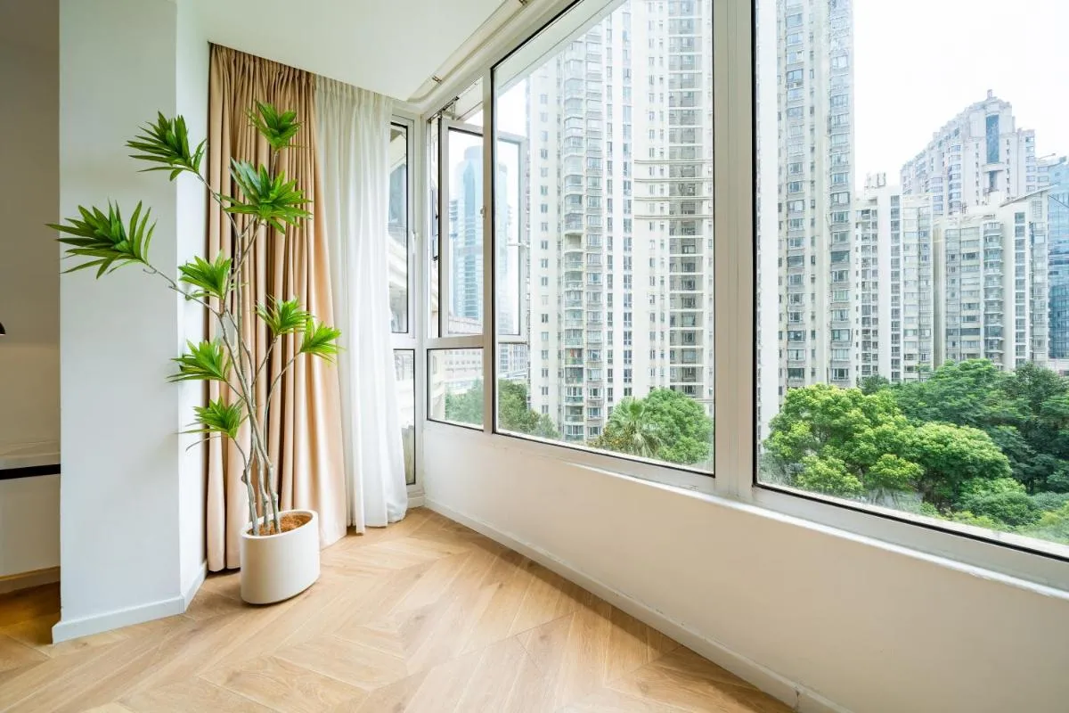 Image 5 of Moli B&B-Nanjing West Road 3-Bedrooms with Elevator 3 king-size beds 2 bathrooms 1bathtub Apart ment Near the subway