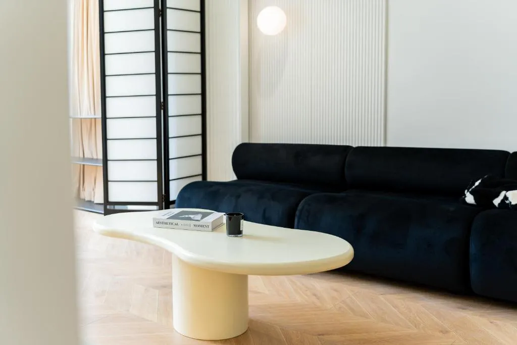 Image of Moli B&B-Nanjing West Road 3-Bedrooms with Elevator 3 king-size beds 2 bathrooms 1bathtub Apart ment Near the subway