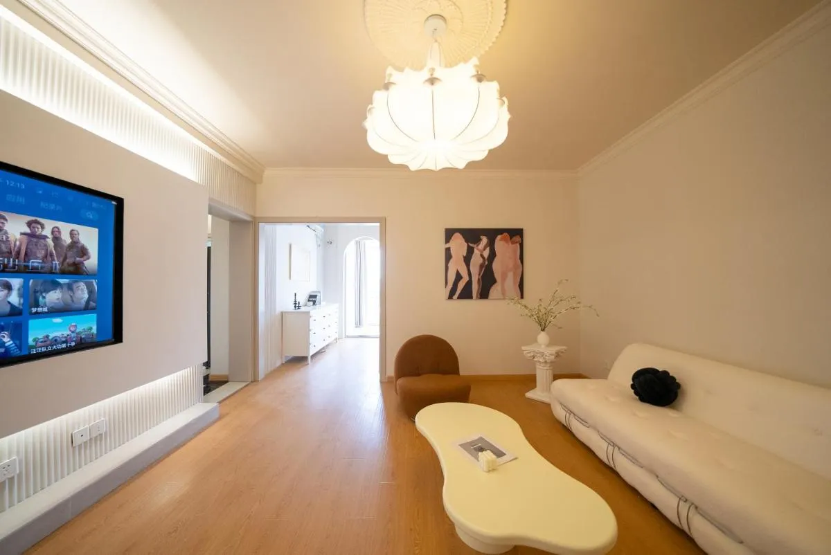 Image 4 of Moli B&B – The Bund Riverview Nanjing East Road 3-Bedrooms with Elevator Apartment Near the subway