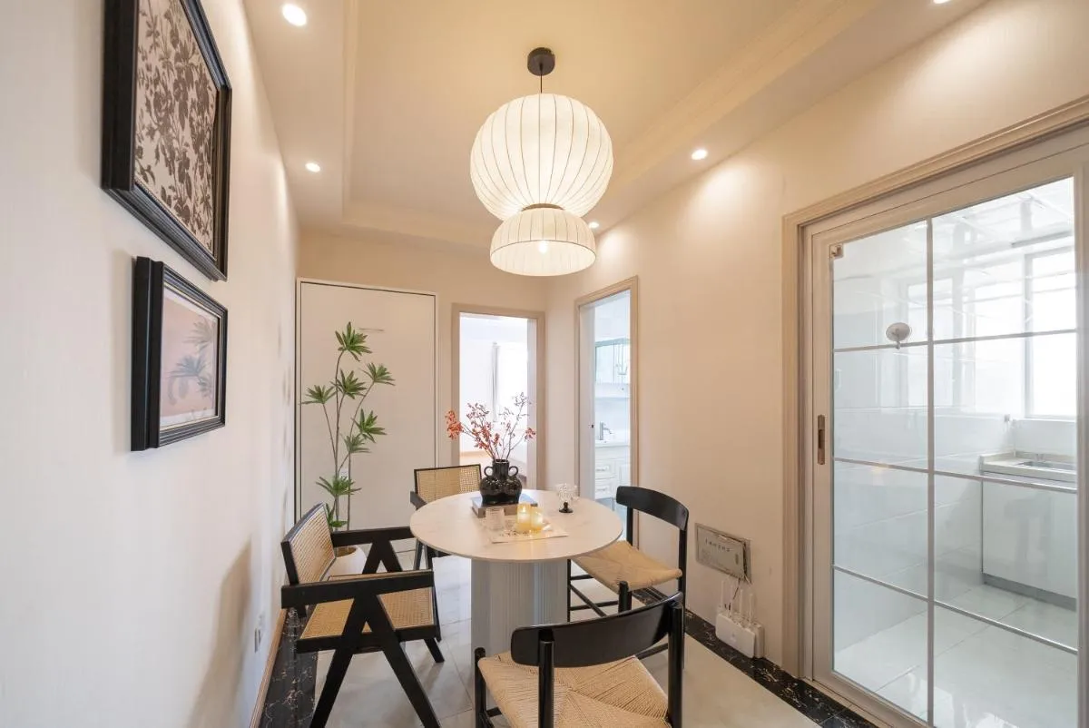 Image 3 of Moli B&B – The Bund Riverview Nanjing East Road 3-Bedrooms with Elevator Apartment Near the subway