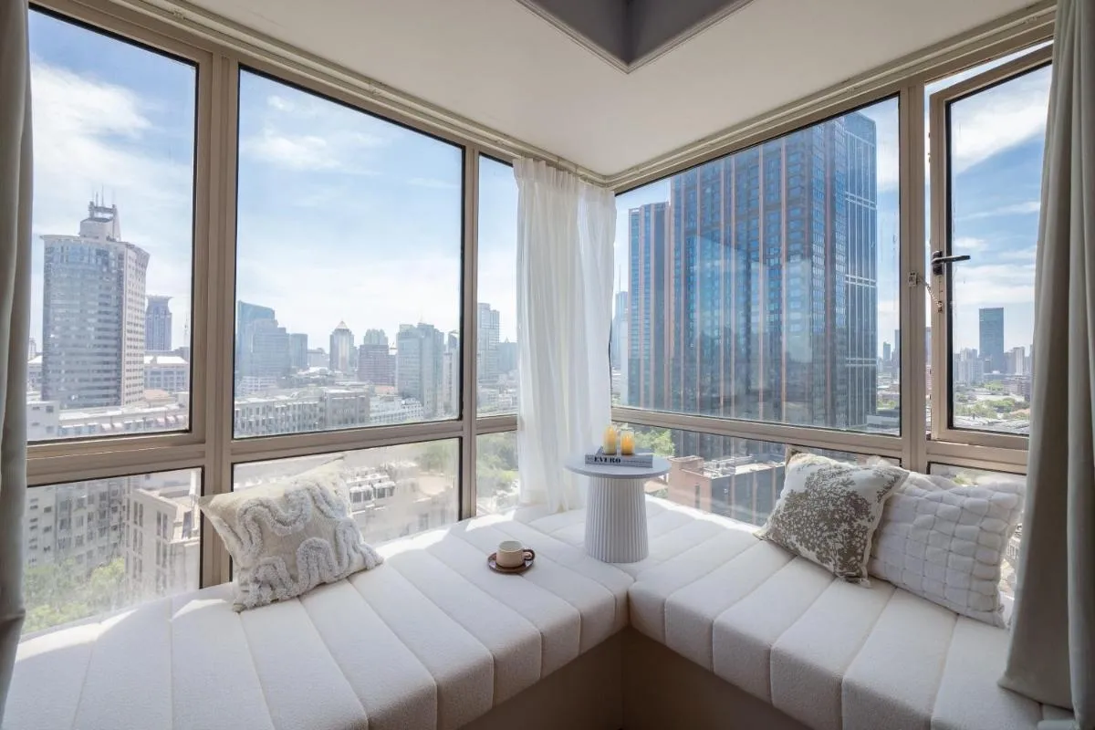 Image 1 of Moli B&B – The Bund Riverview Nanjing East Road 3-Bedrooms with Elevator Apartment Near the subway