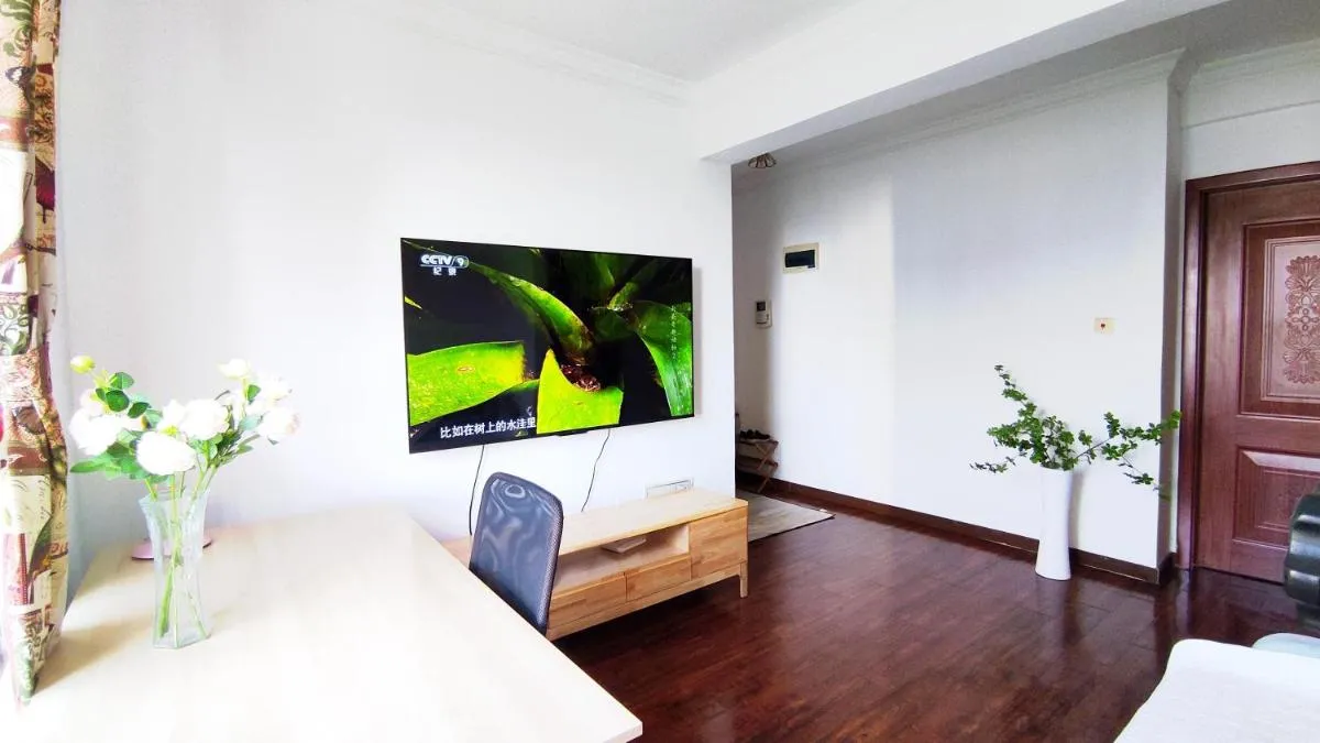 Image 3 of Mrs Li’s Home