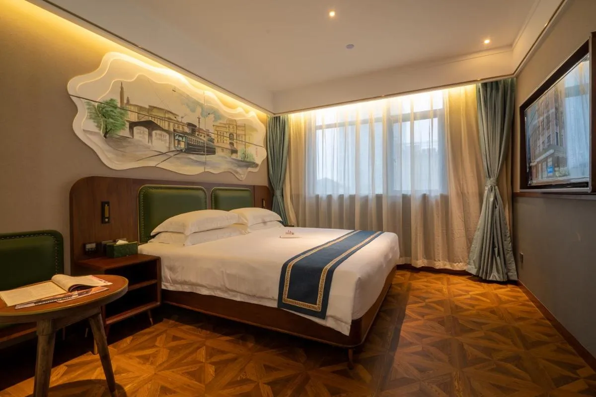 Image 5 of Nost algia S Hotel Near Shanghai Fudan University- The Bund, The Pearl Tower, Free ice cream, mineral water, coffee, snacks and laundry service, Free GYM, English communication well