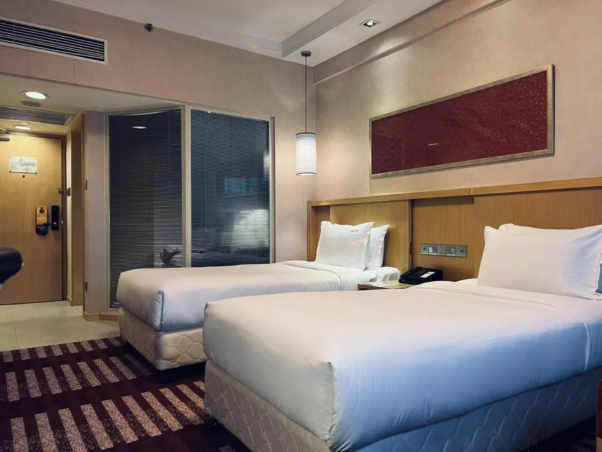 Image 1 of Park Inn by Radisson Shanghai Downtown