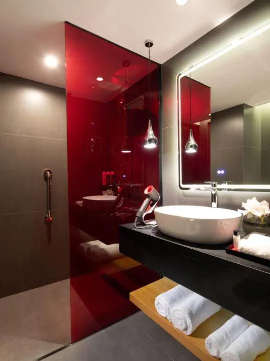Image 3 of Radisson RED Shanghai Wujiaochang Hotel