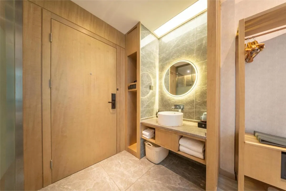 Image 2 of Rezen Select Shanghai International Resort