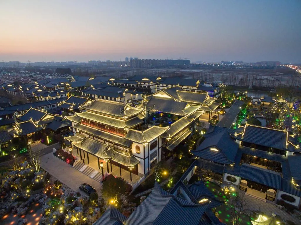 Image of Royal Garden Hotel Shanghai-Free Shuttle to and From Disney & PVG & close Metro Line2 easy to SHA New Expo