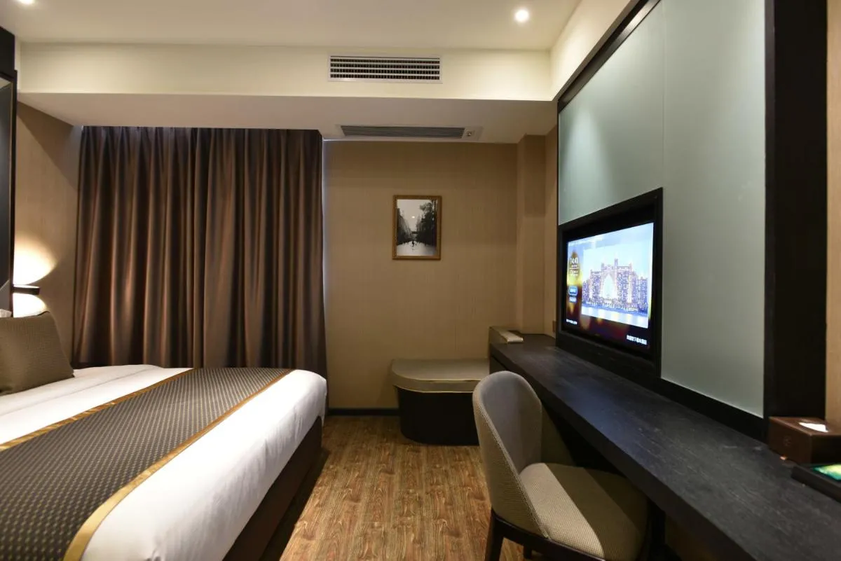 Image 2 of SHANGHAI-DECO Hotel-Free shuttle bus to Pudong Airport and Disneyland