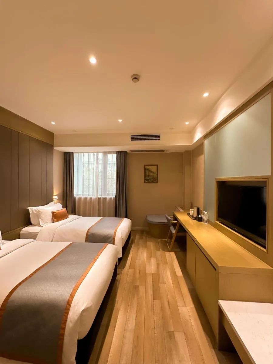Image 3 of SHANGHAI-DECO Hotel-Free shuttle bus to Pudong Airport and Disneyland
